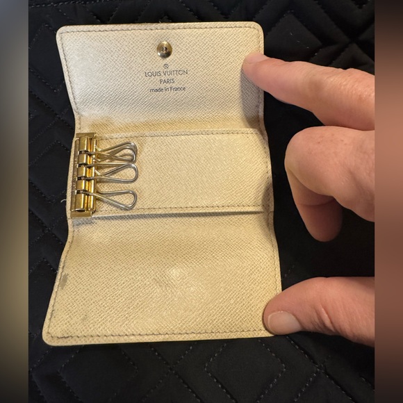 Louis Vuitton Damier Azure Key Holder - Picture 5 of 9